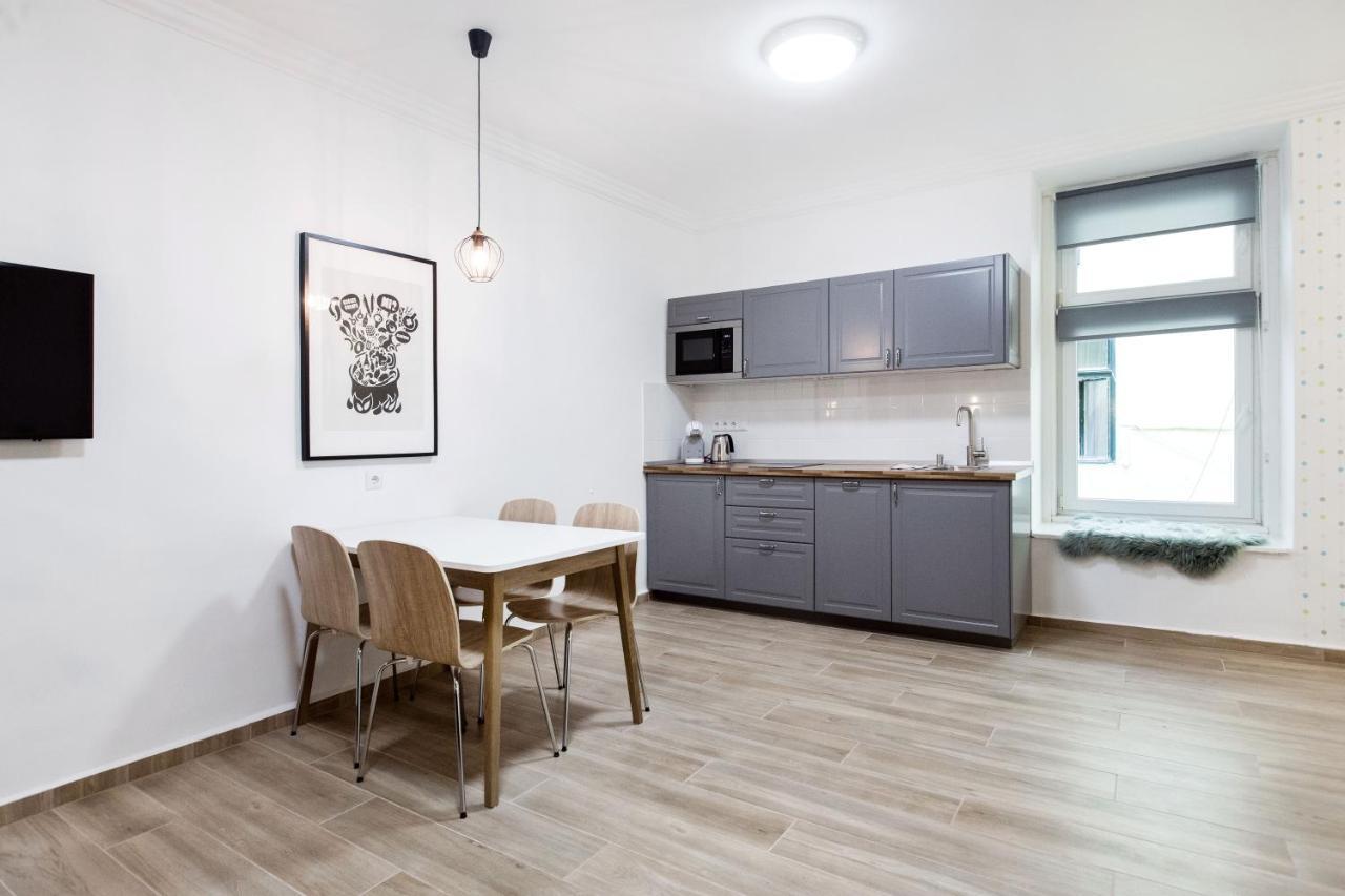 Ny7 Apartment In Downtown ブダペスト エクステリア 写真